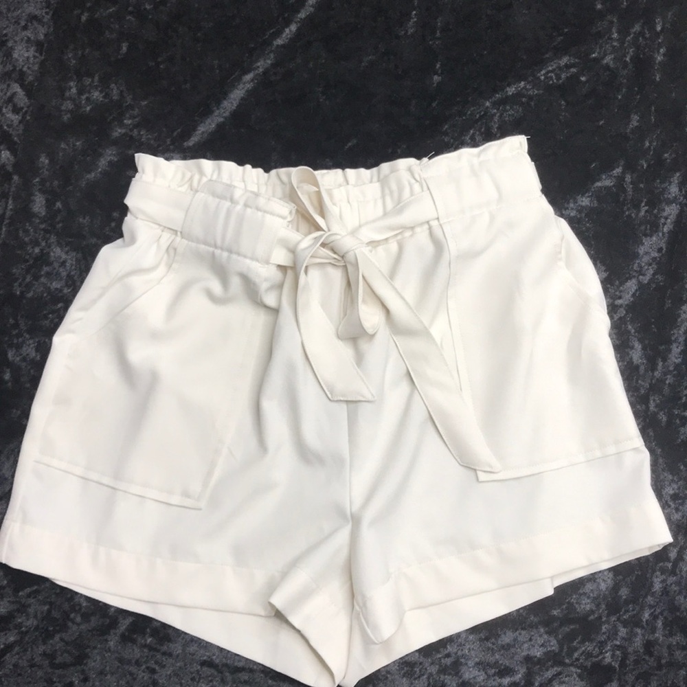 Ivory shorts fashionova